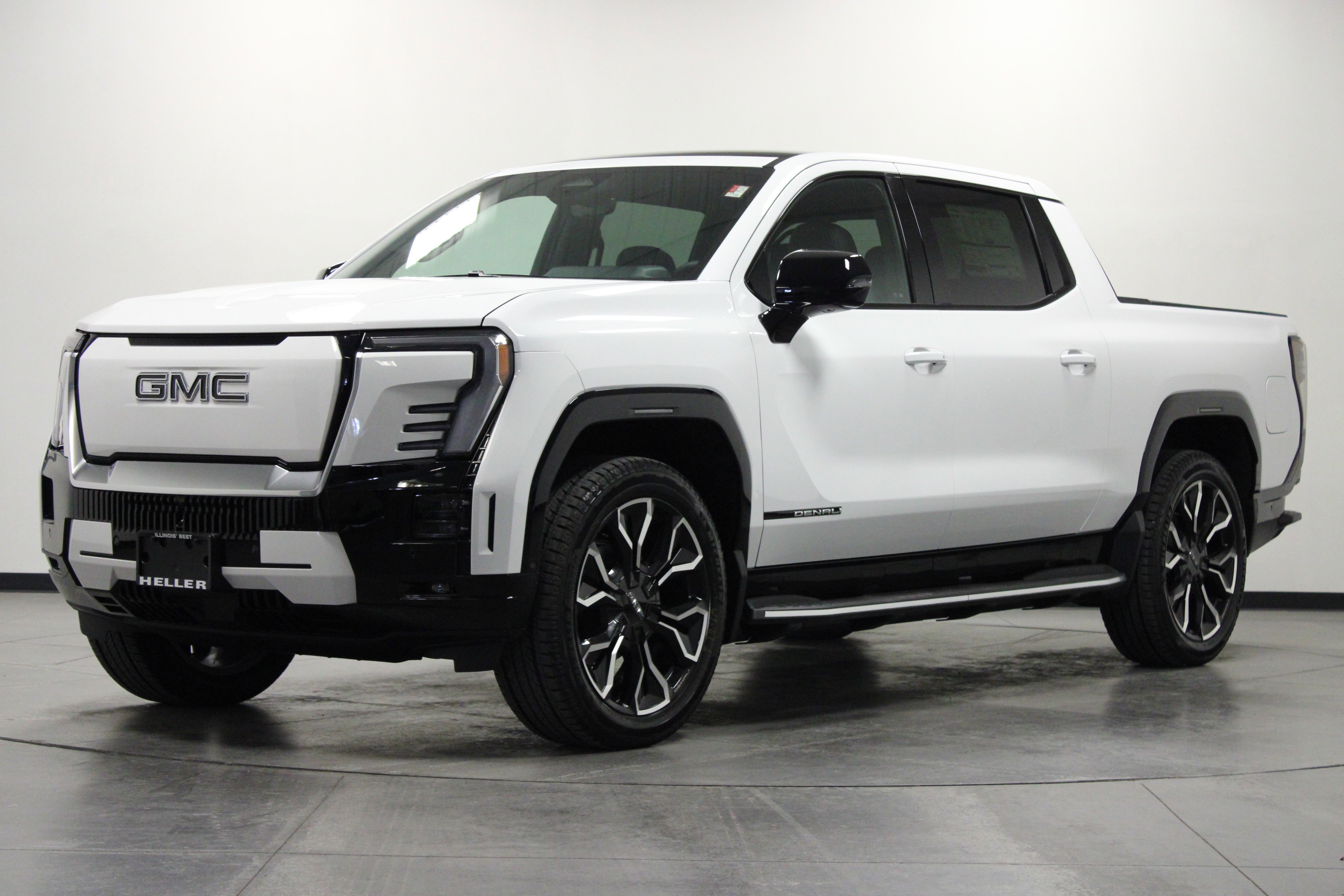 New 2025 GMC Sierra EV Denali image 8