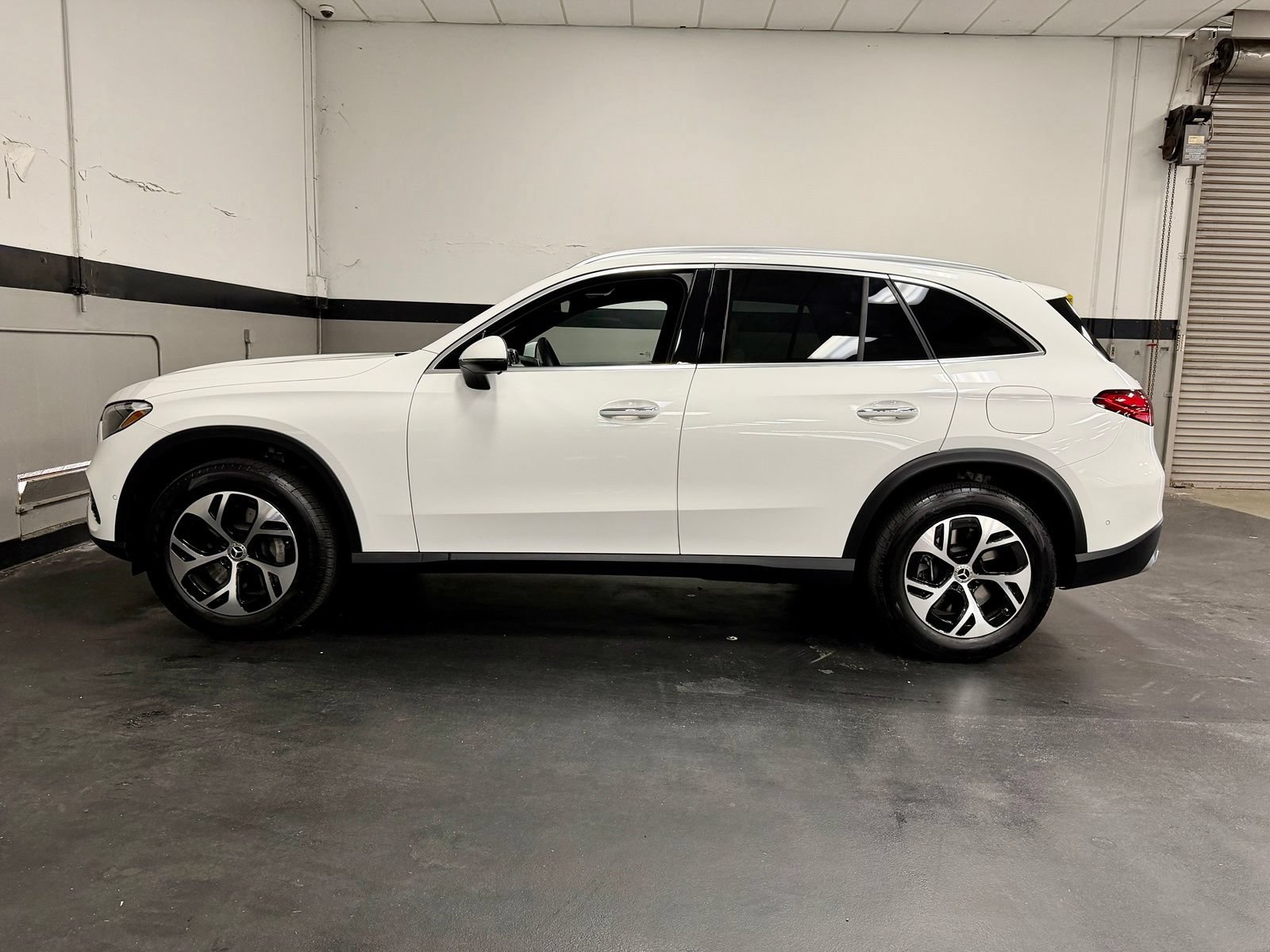 Used 2026 Mercedes-Benz GLC 350e 4MATIC image 9