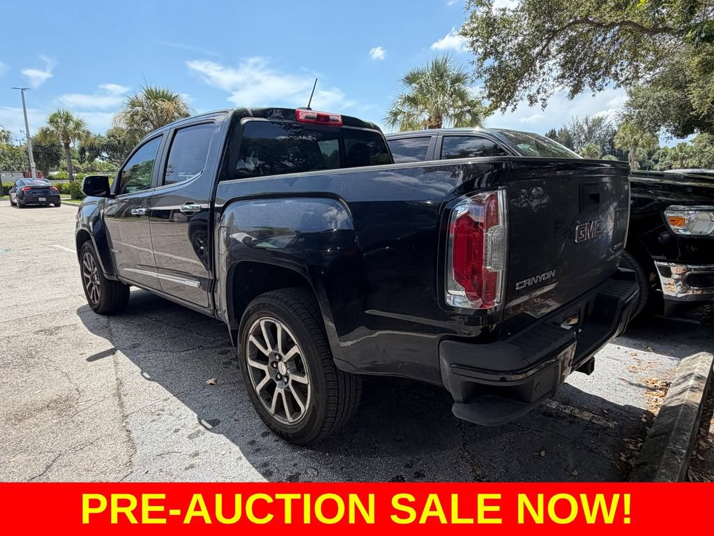 Used 2019 GMC Canyon Denali RWD image 4