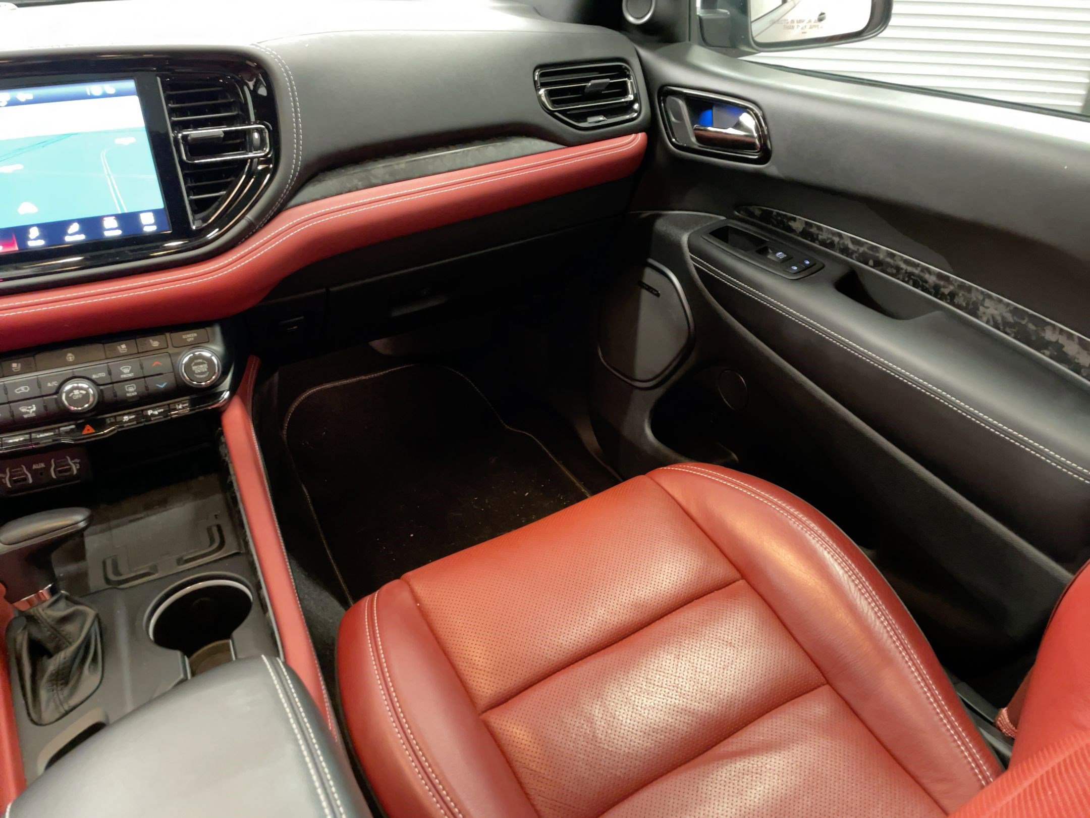 Used 2023 Dodge Durango SRT image 29