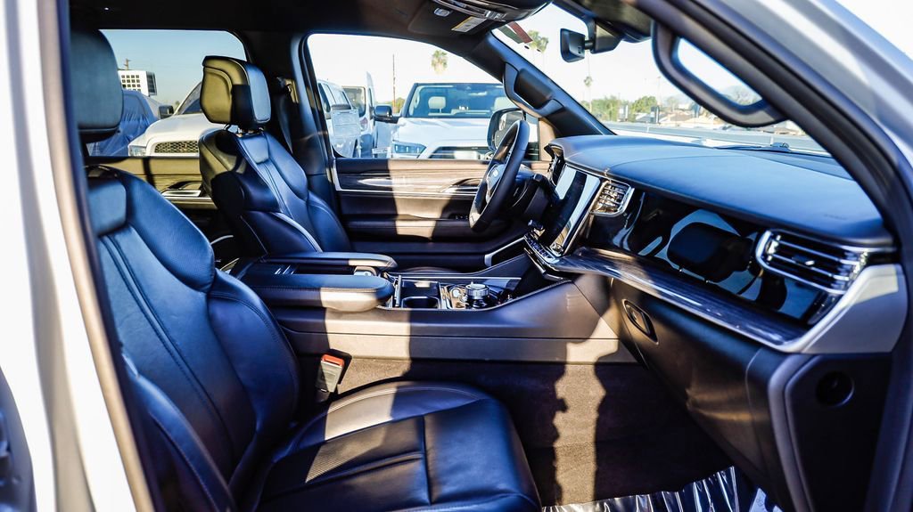 Used 2022 Jeep Wagoneer Series II image 20