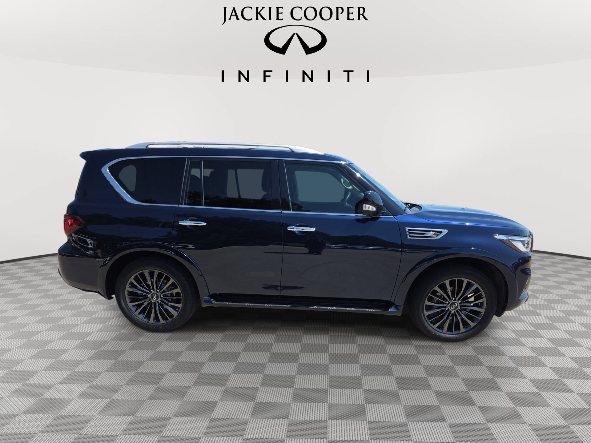 Certified 2021 INFINITI QX80 Premium Select w/ Cargo Package RWD image 4