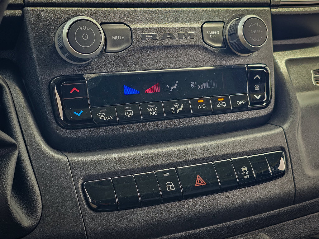 New 2026 RAM ProMaster 2500 w/ Convenience Group FWD image 31