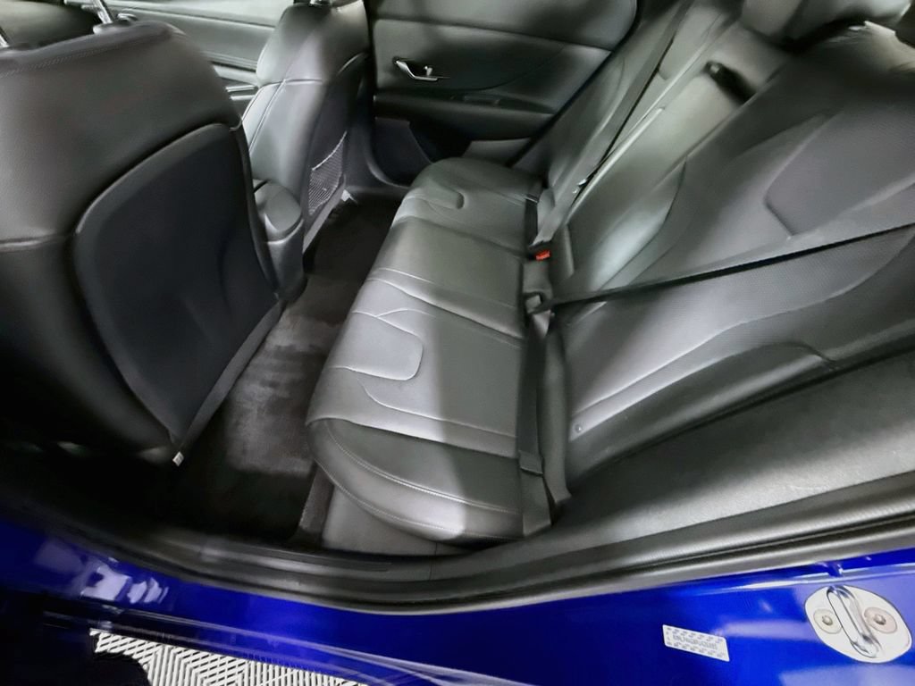 Used 2023 Hyundai Elantra Limited FWD image 30