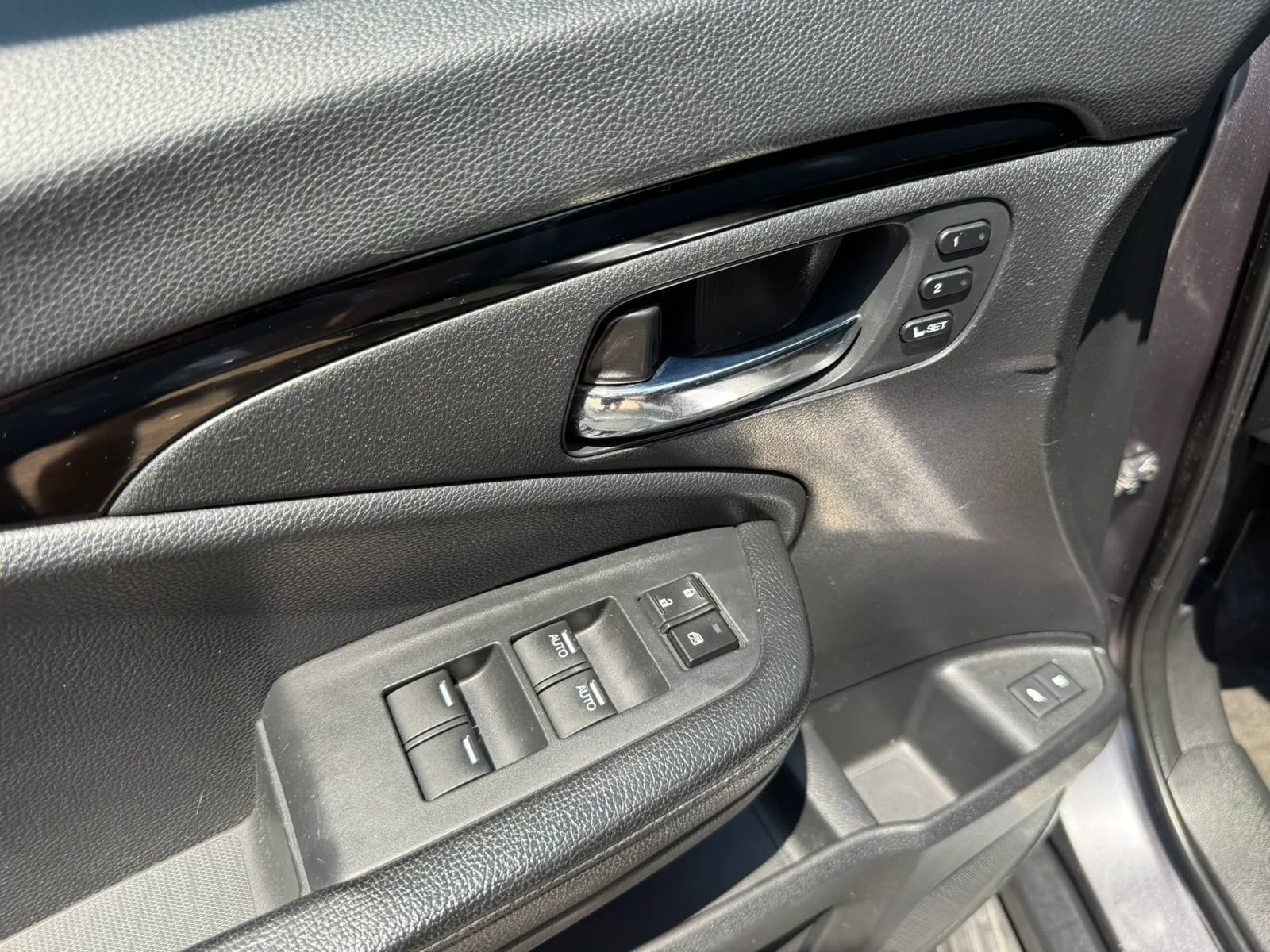 Used 2016 Honda Pilot Elite image 27