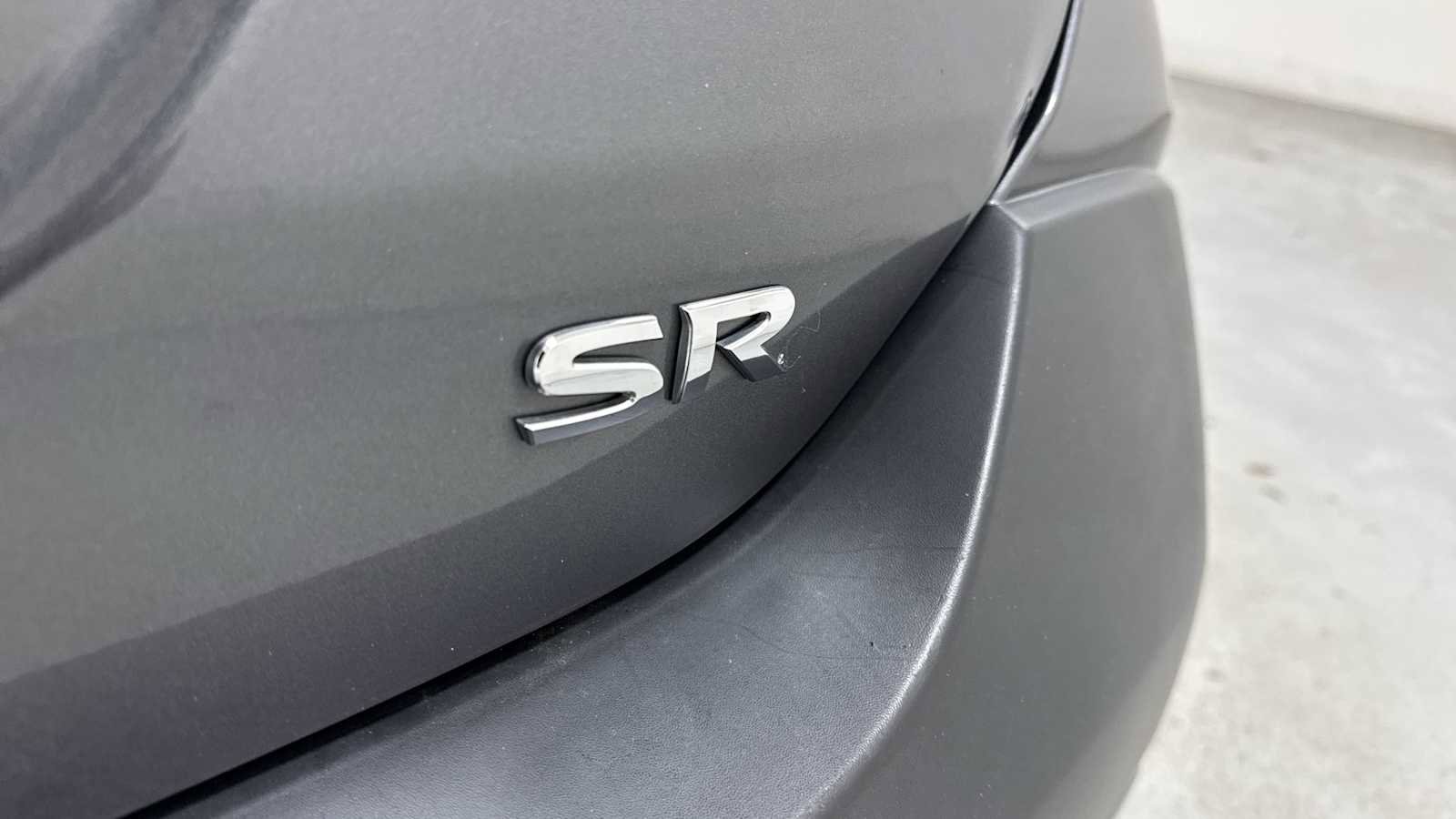 Used 2019 Nissan Kicks SR image 27