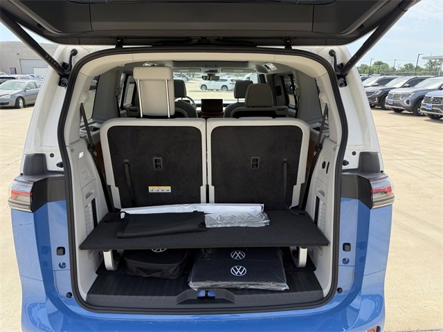 New 2025 Volkswagen ID. Buzz 1st Edition image 13