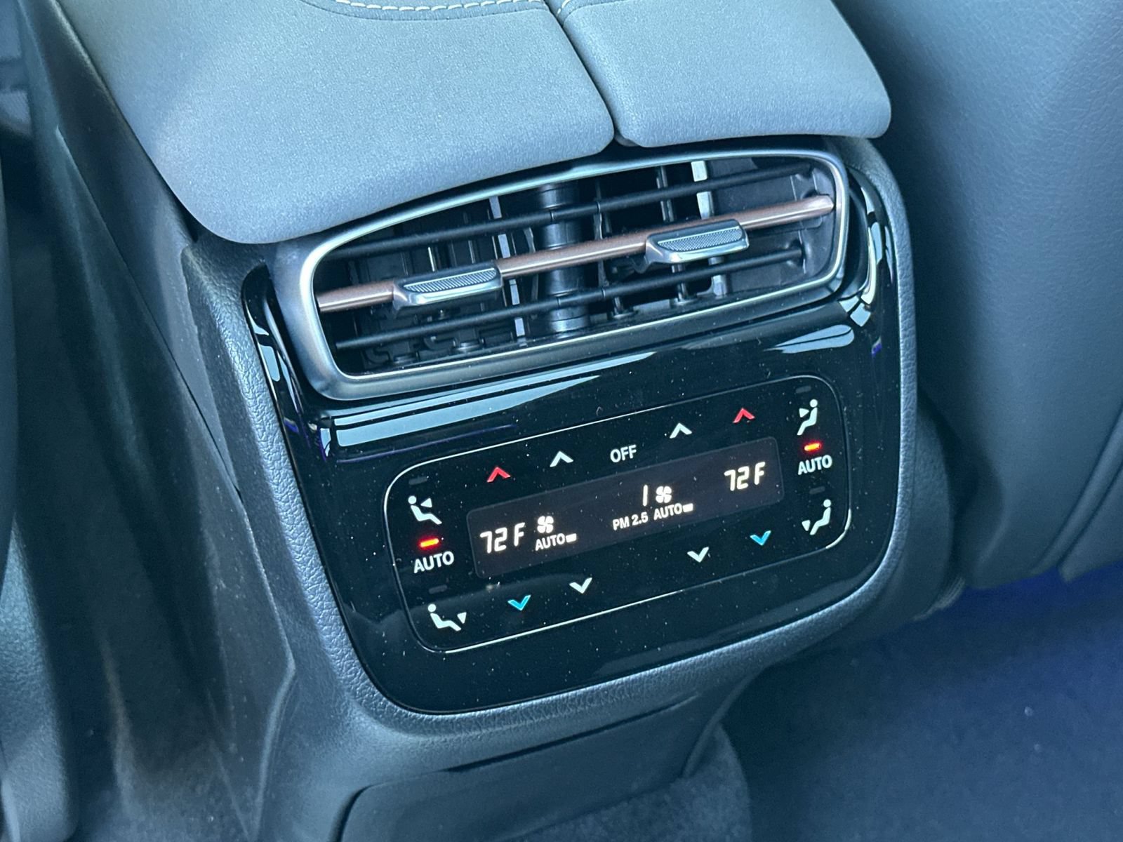 New 2026 Mercedes-Benz EQS 550 4MATIC SUV image 13