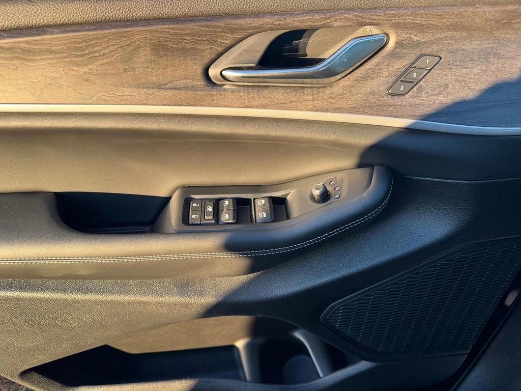 New 2025 Jeep Grand Cherokee Limited w/ Luxury Tech Group II image 21