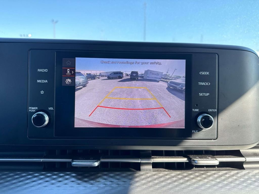 Certified 2024 Kia Carnival LX image 32