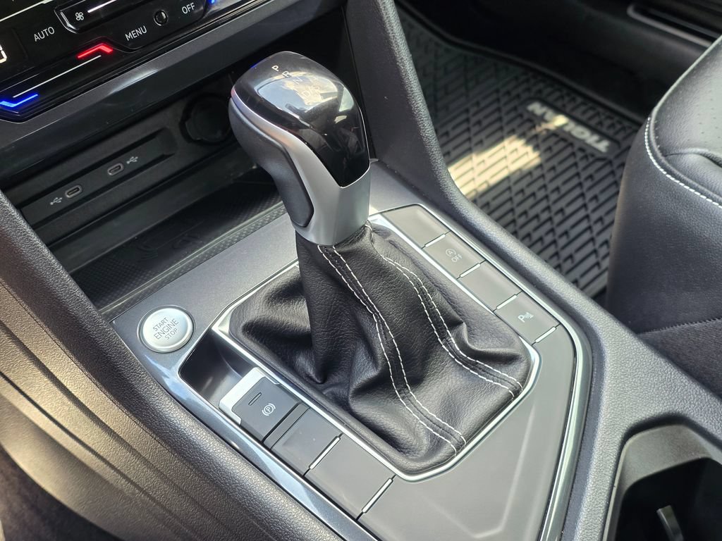 Used 2023 Volkswagen Tiguan SE R-Line FWD image 18