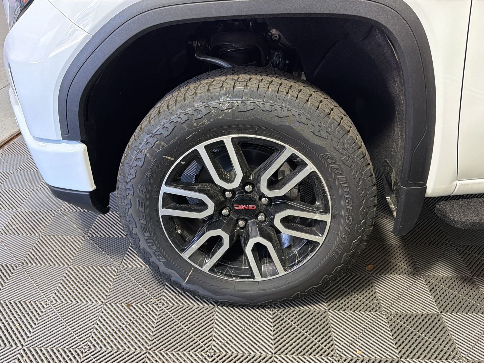 New 2026 GMC Sierra 1500 AT4 w/ AT4 Premium Package AWD/4WD image 12