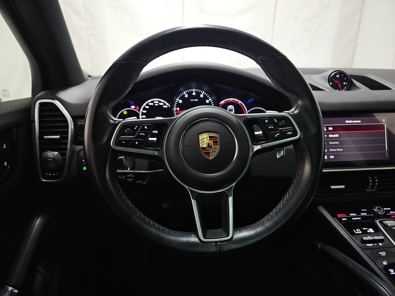 Used 2023 Porsche Cayenne Platinum Edition AWD/4WD image 8