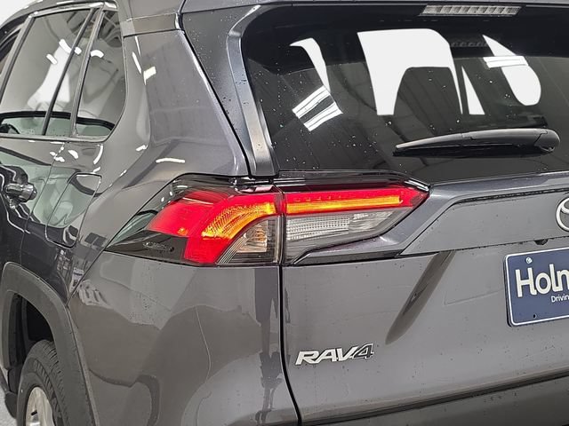 Certified 2025 Toyota RAV4 XLE FWD image 30