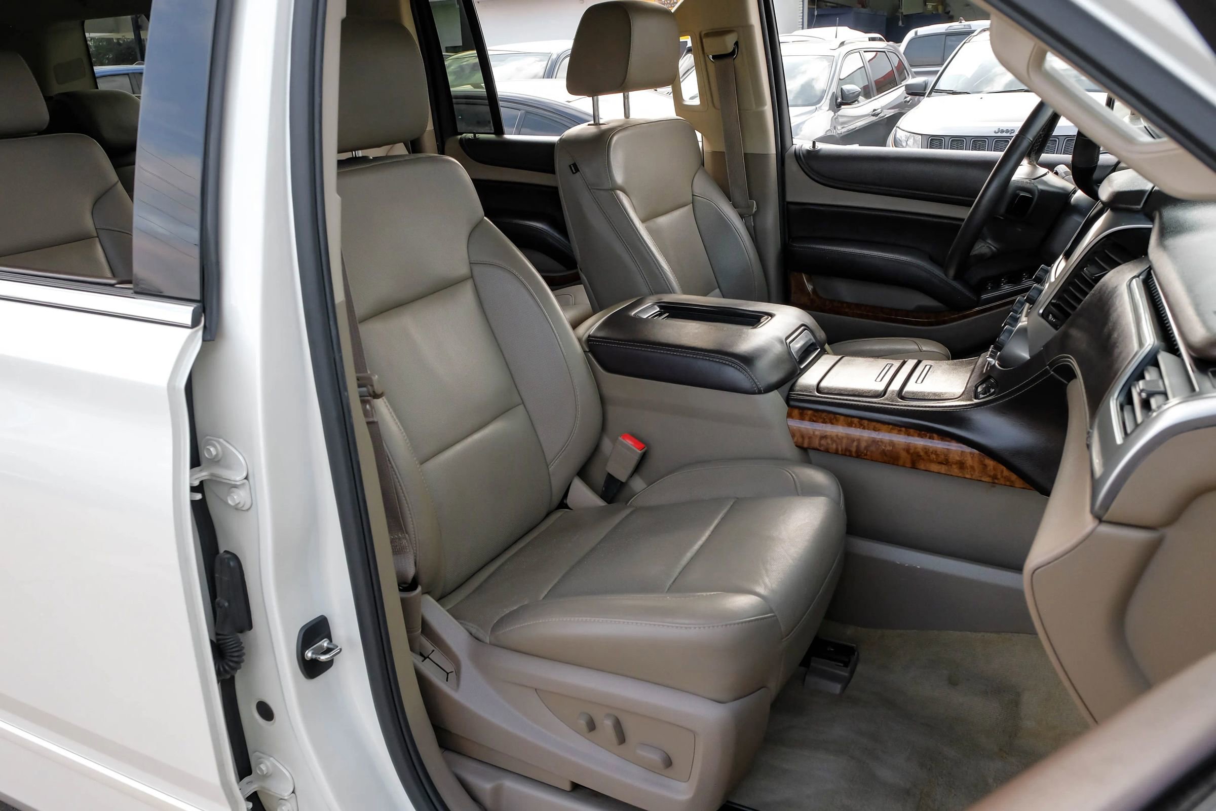 Used 2015 Chevrolet Suburban LTZ image 42