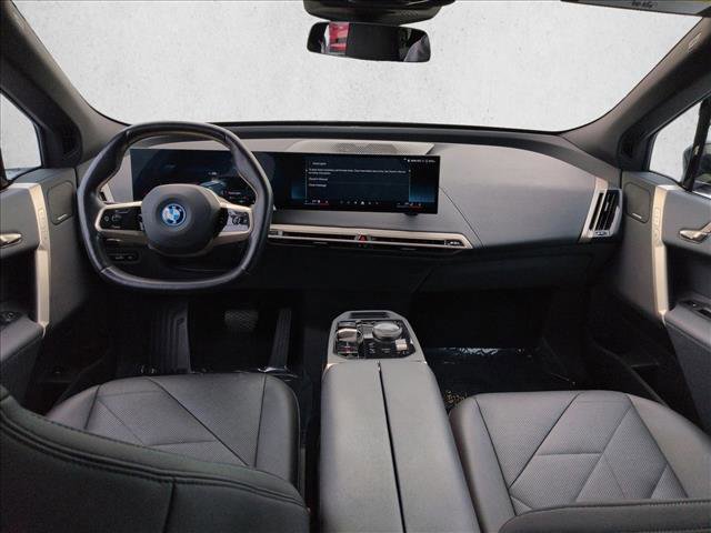 Used 2024 BMW iX xDrive50 w/ Premium Package AWD/4WD image 19