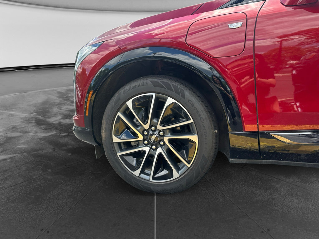 Used 2025 Cadillac Optiq Sport 2 w/ LPO, Floor Liner Package AWD/4WD image 15