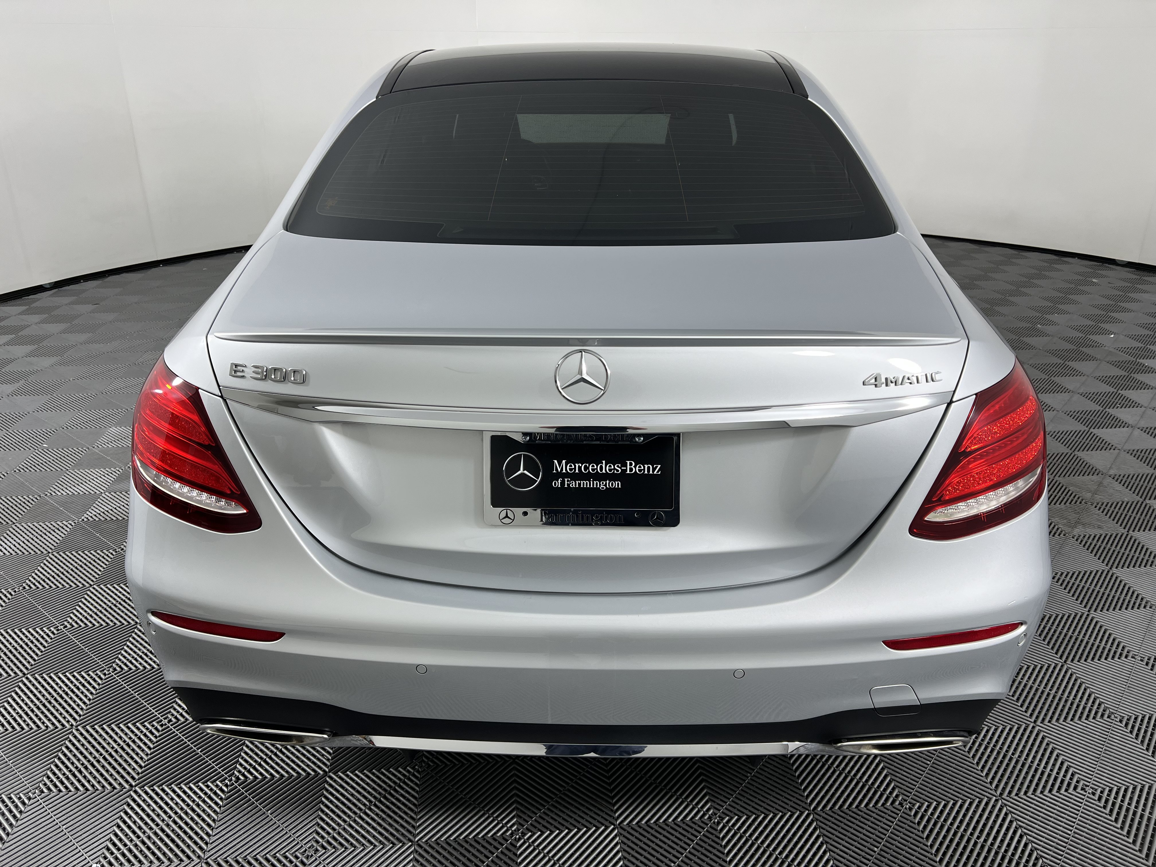 Certified 2019 Mercedes-Benz E 300 4MATIC image 11