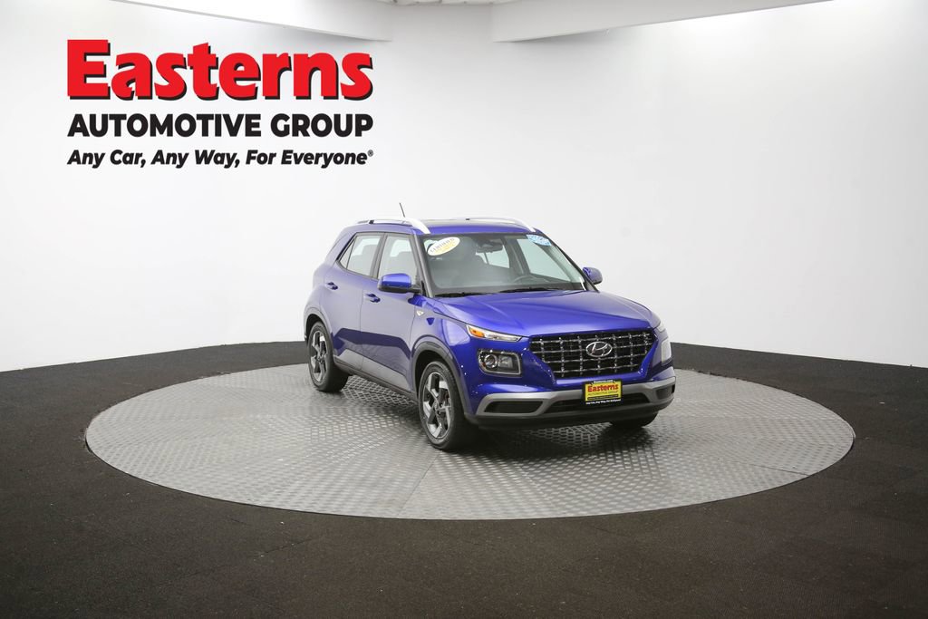 Used 2023 Hyundai Venue SEL image 45
