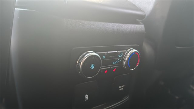 Used 2020 Ford Explorer Platinum w/ Premium Technology Package image 21