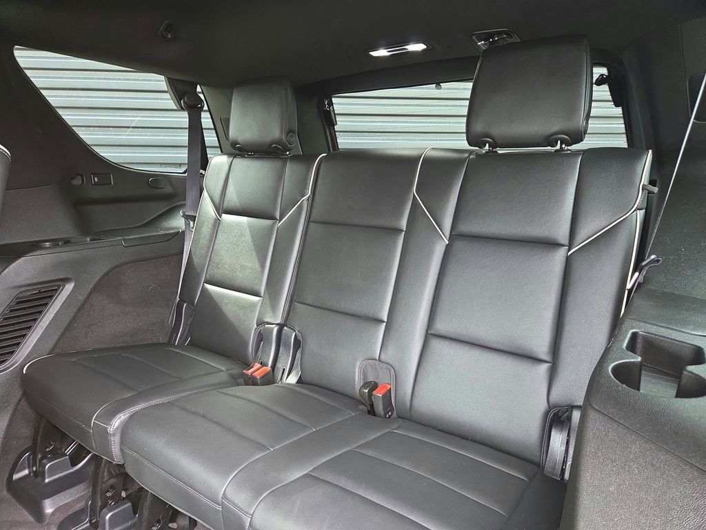 Used 2023 Cadillac Escalade Premium Luxury image 17