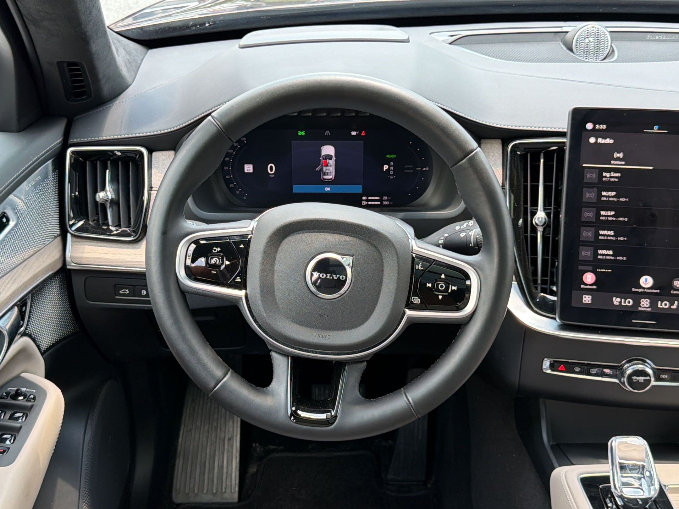Used 2025 Volvo XC90 T8 Ultra w/ Lounge Package AWD/4WD image 26