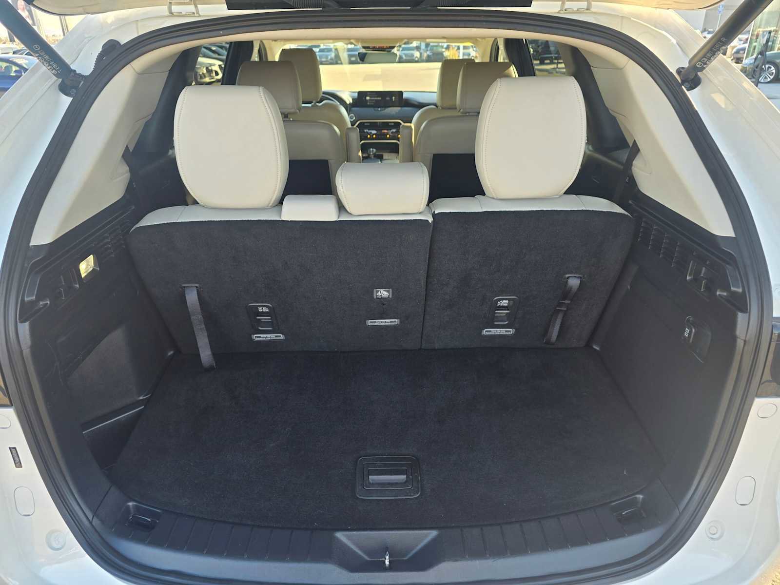 Used 2024 MAZDA CX-90 3.3 Turbo w/ Premium Package image 16