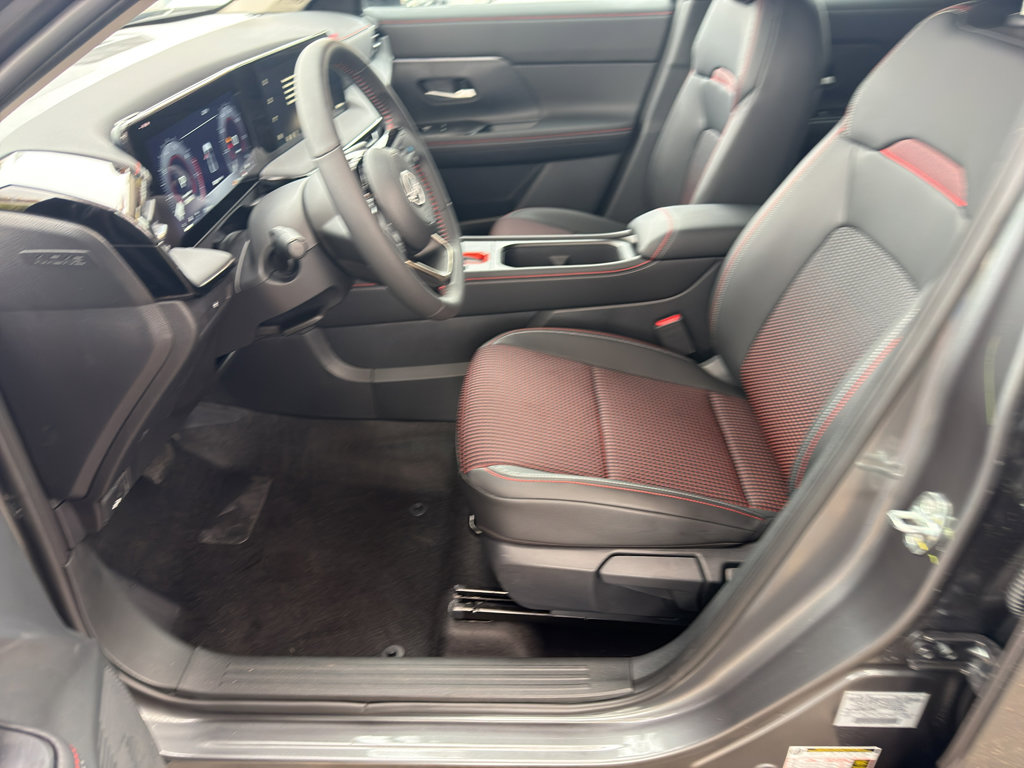 New 2026 Nissan Kicks SR w/ Cold Weather Package image 16