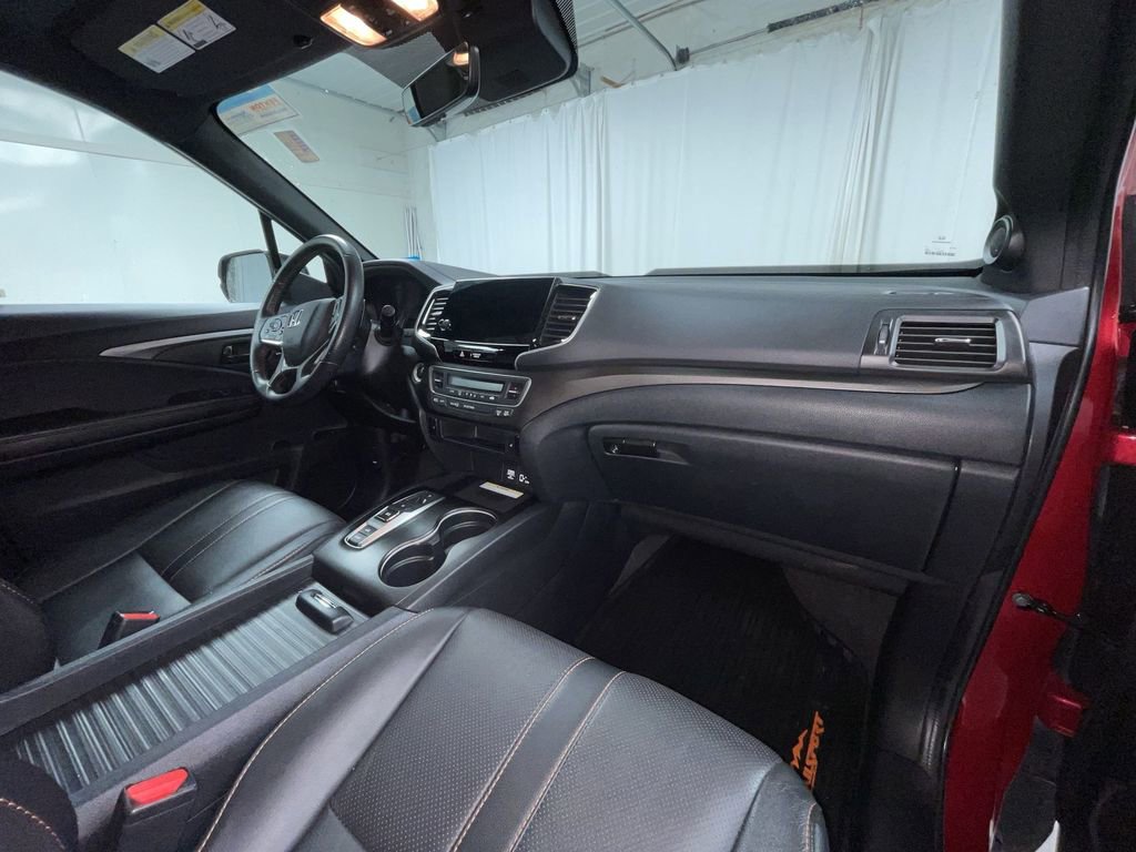Used 2023 Honda Passport TrailSport image 11