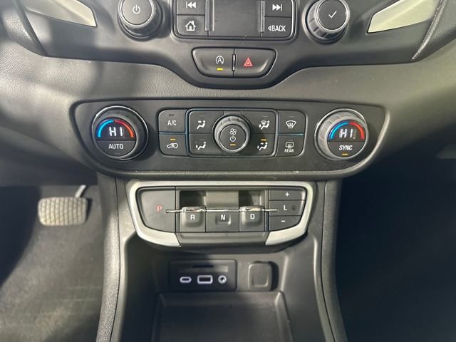 Used 2022 GMC Terrain SLT w/ Elevation Edition image 23
