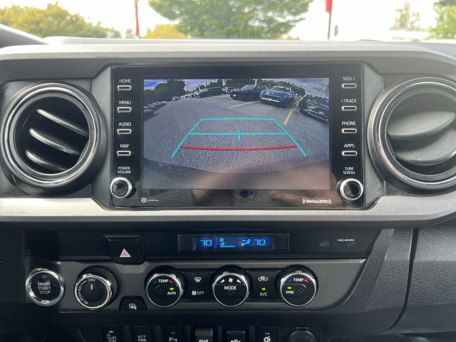 Used 2023 Toyota Tacoma TRD Off-Road w/ Technology Package AWD/4WD image 19