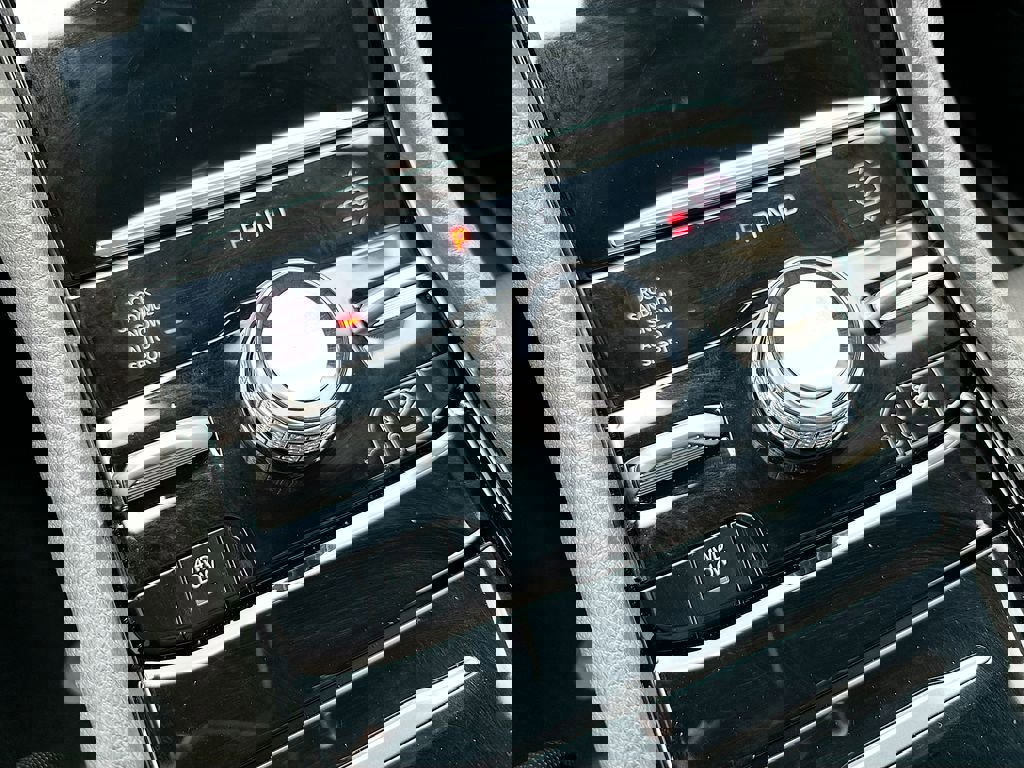 New 2025 Jeep Grand Cherokee L Overland w/ Advanced Protech Group III image 18