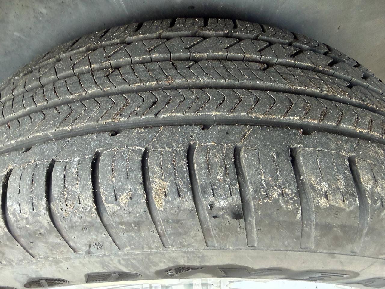 Used 2007 Saturn Outlook XE w/ Advanced Audio Pkg FWD image 9