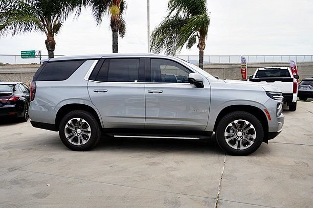 Used 2025 Chevrolet Tahoe LS AWD/4WD image 3