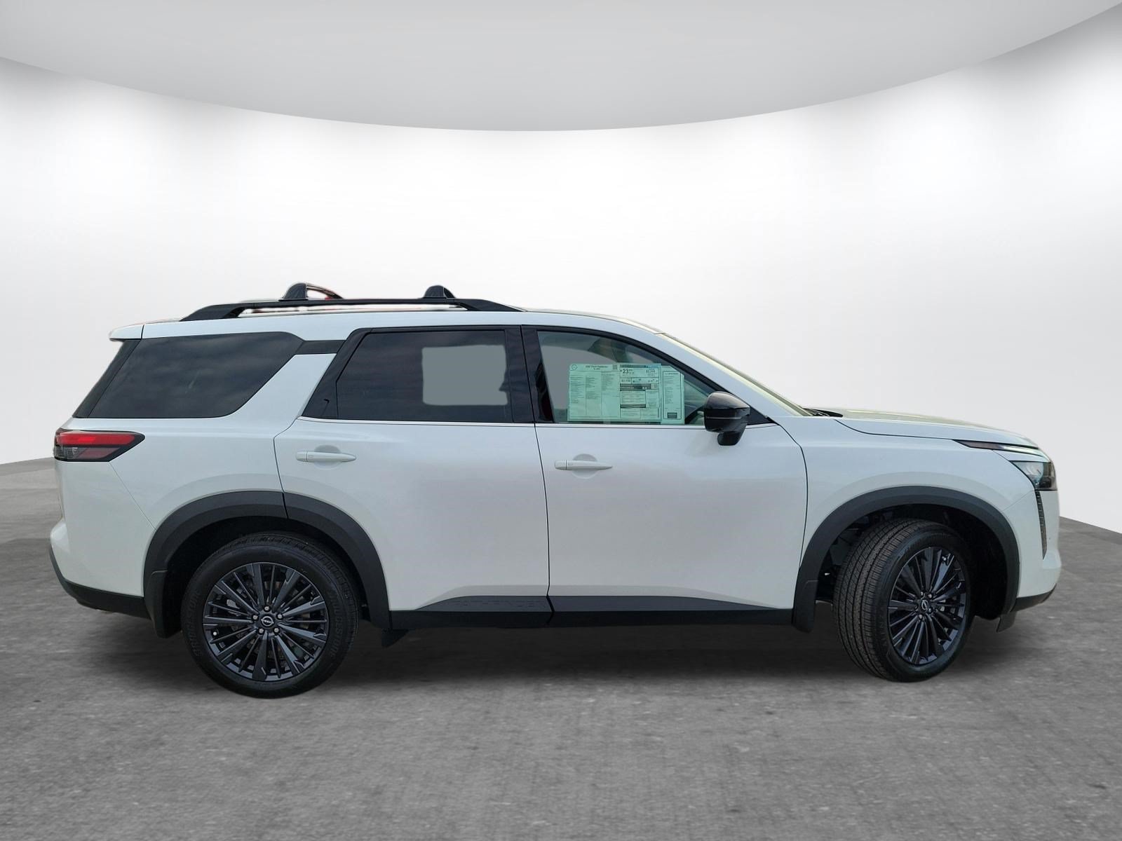 New 2026 Nissan Pathfinder SL FWD image 4
