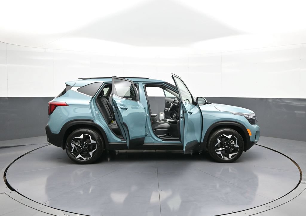 Certified 2025 Kia Seltos EX w/ EX Sunroof Package AWD/4WD image 43