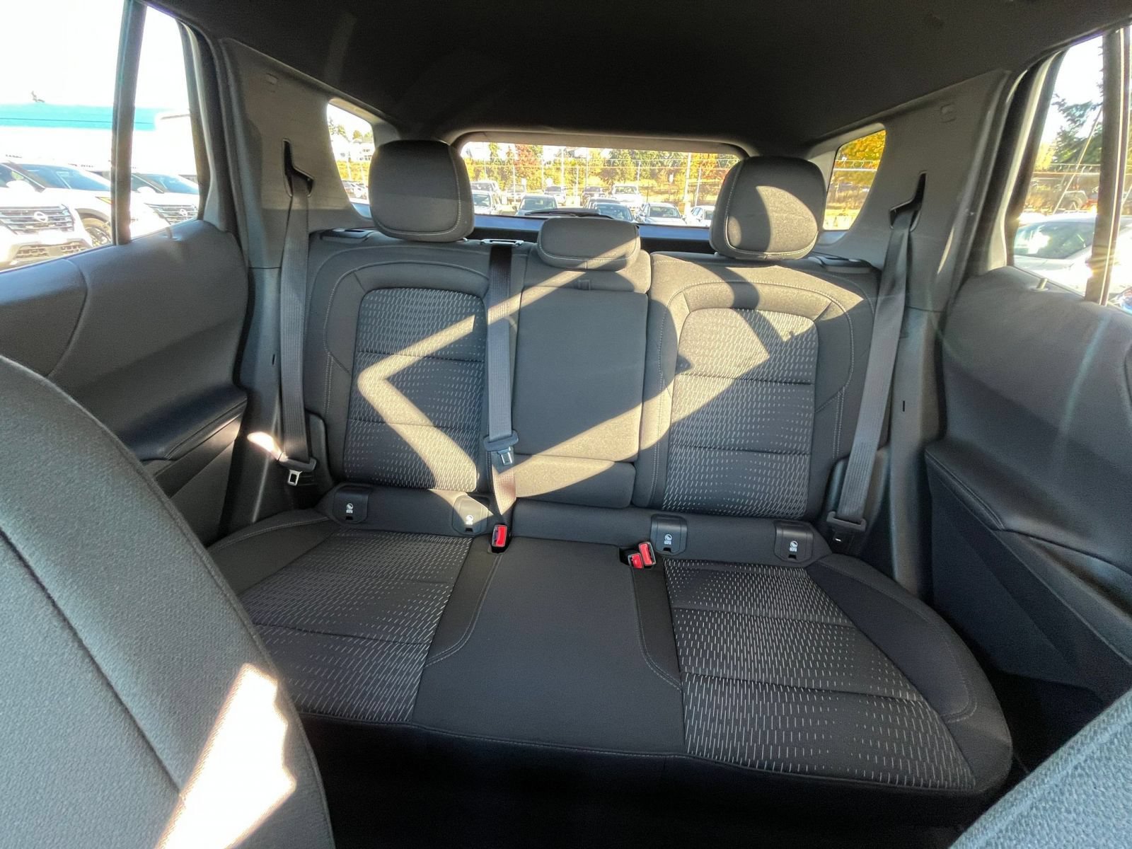 Used 2025 Chevrolet Equinox LT FWD image 38