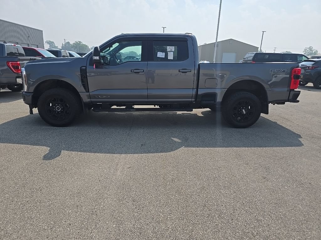 Used 2025 Ford F250 Lariat w/ Black Appearance Package AWD/4WD image 3