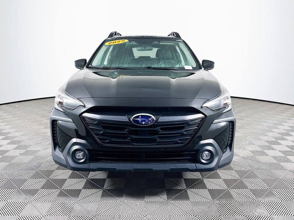 Used 2025 Subaru Outback Premium AWD/4WD image 4