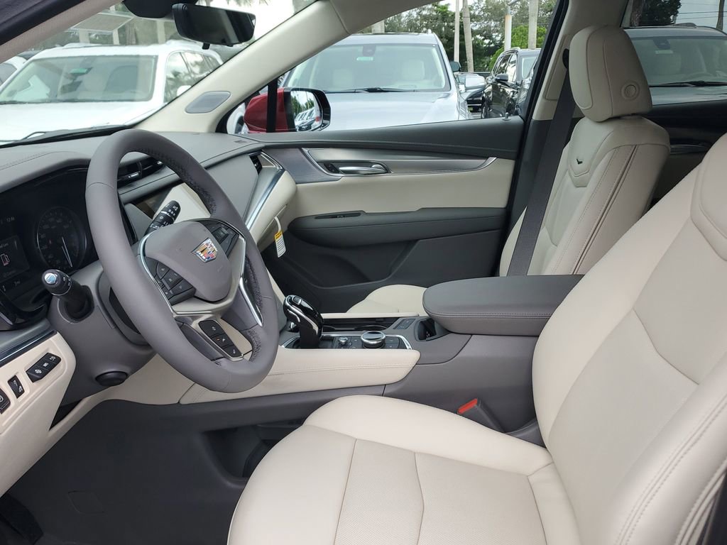New 2025 Cadillac XT5 Premium Luxury w/ Technology Package image 18