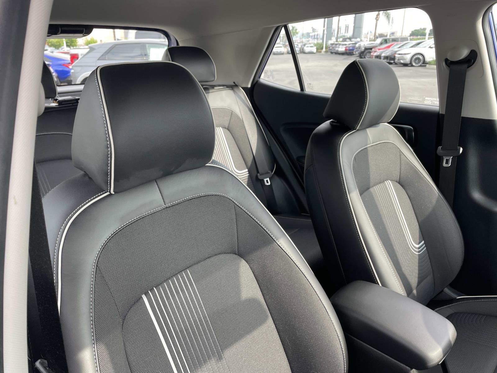 Certified 2023 Hyundai Venue Limited image 28