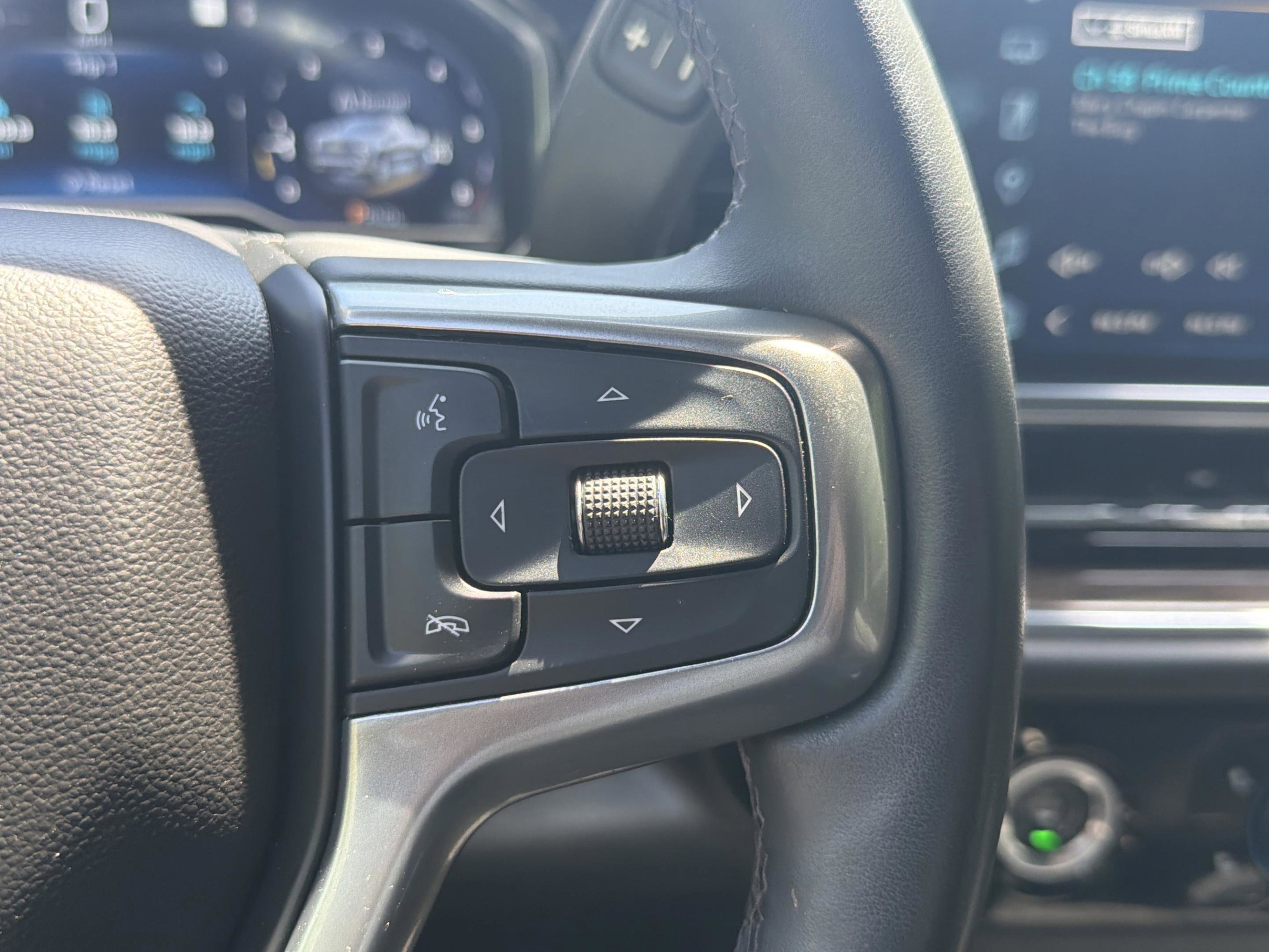 Used 2023 Chevrolet Silverado 1500 LT AWD/4WD image 22
