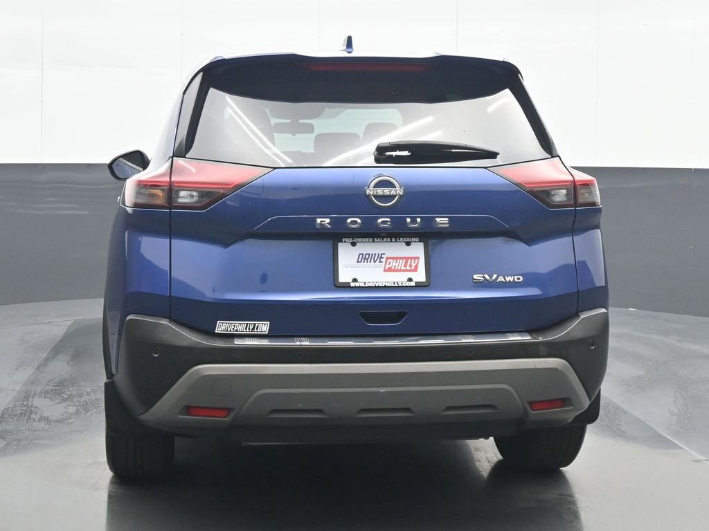 Used 2023 Nissan Rogue SV image 5