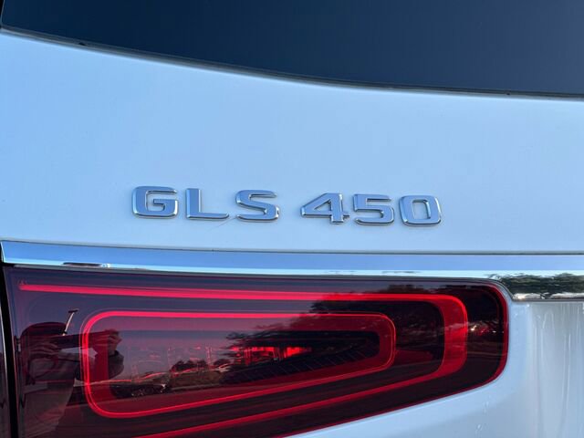 Used 2021 Mercedes-Benz GLS 450 4MATIC image 38