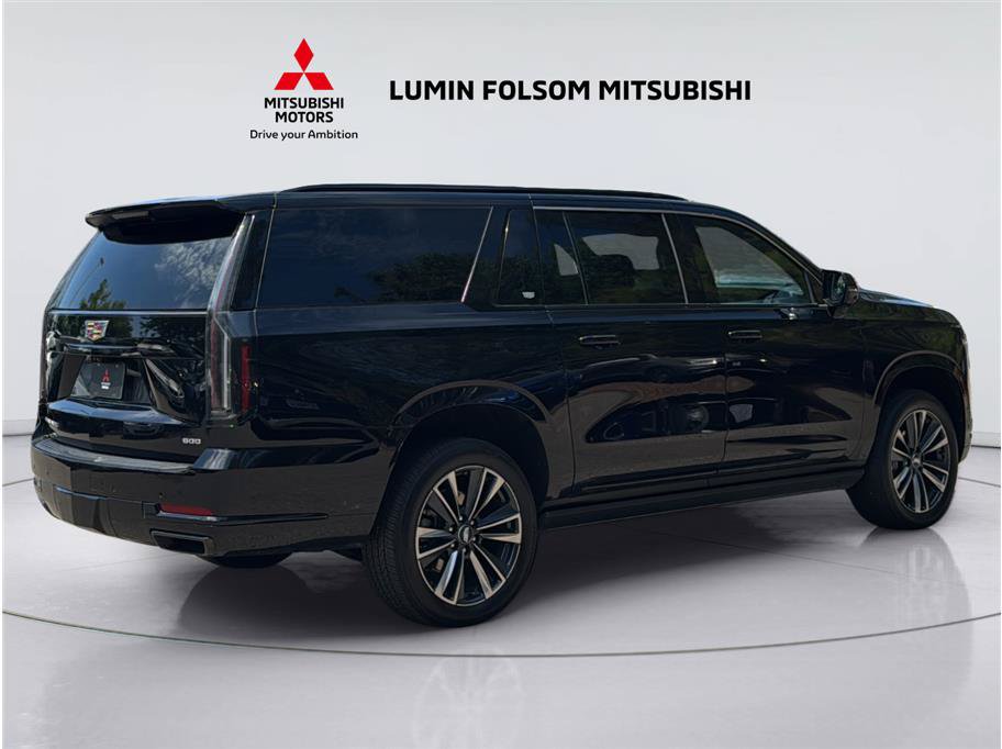 Used 2025 Cadillac Escalade ESV Sport w/ Touring Package AWD/4WD image 5