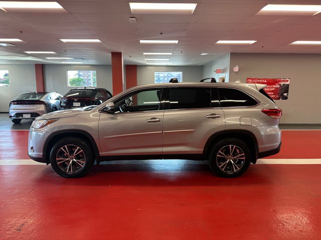 Certified 2019 Toyota Highlander Plus AWD/4WD image 24
