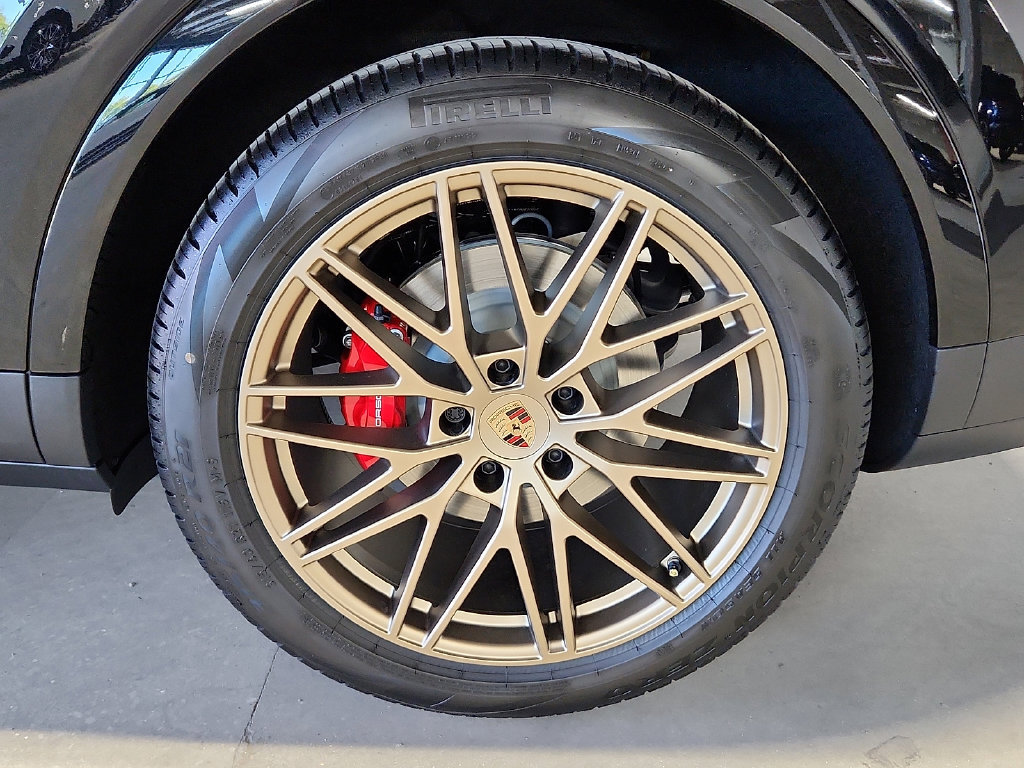 New 2027 Porsche Cayenne S AWD/4WD image 10