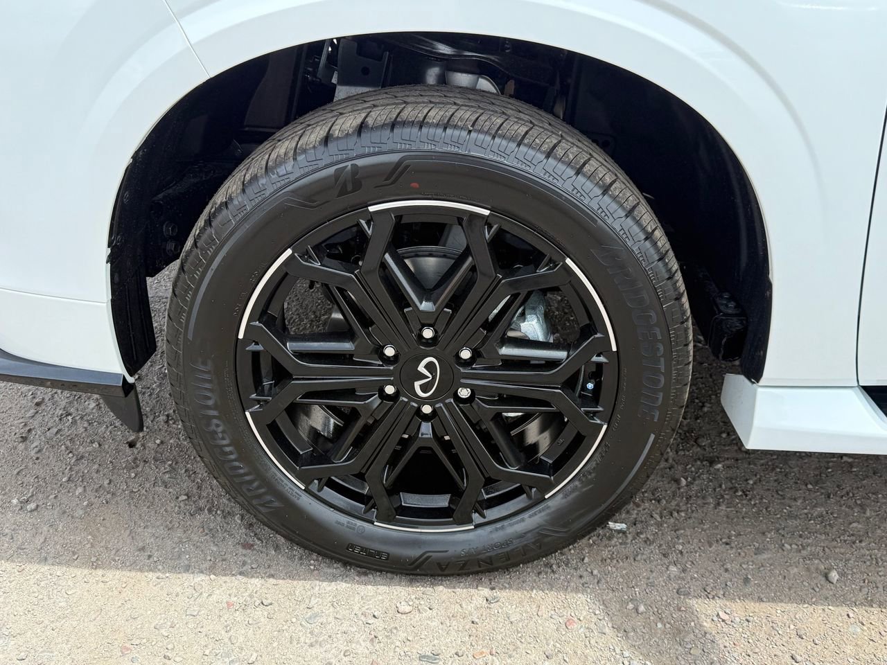 New 2026 INFINITI QX80 4WD image 10