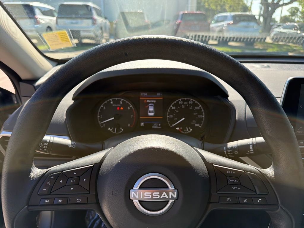 Used 2025 Nissan Altima 2.5 S FWD image 21