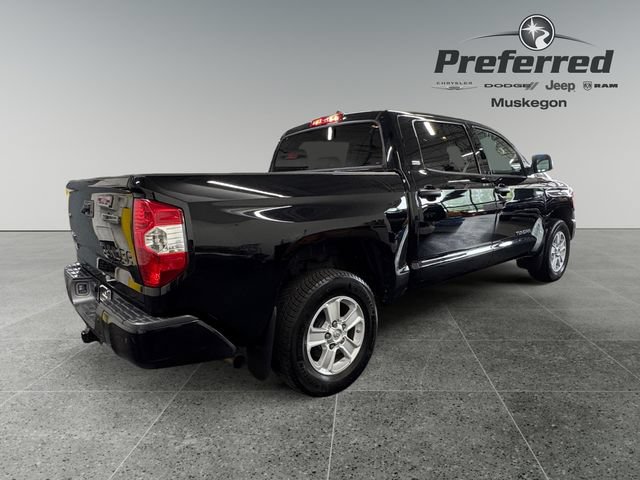 Used 2020 Toyota Tundra SR5 w/ SR5 Convenience Package AWD/4WD image 17